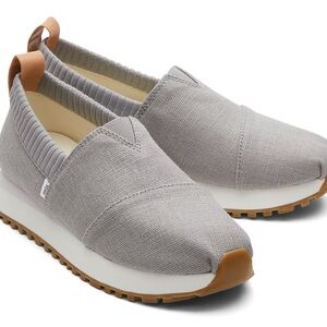 Toms Slip On Sweater Material Sneaker Size 8